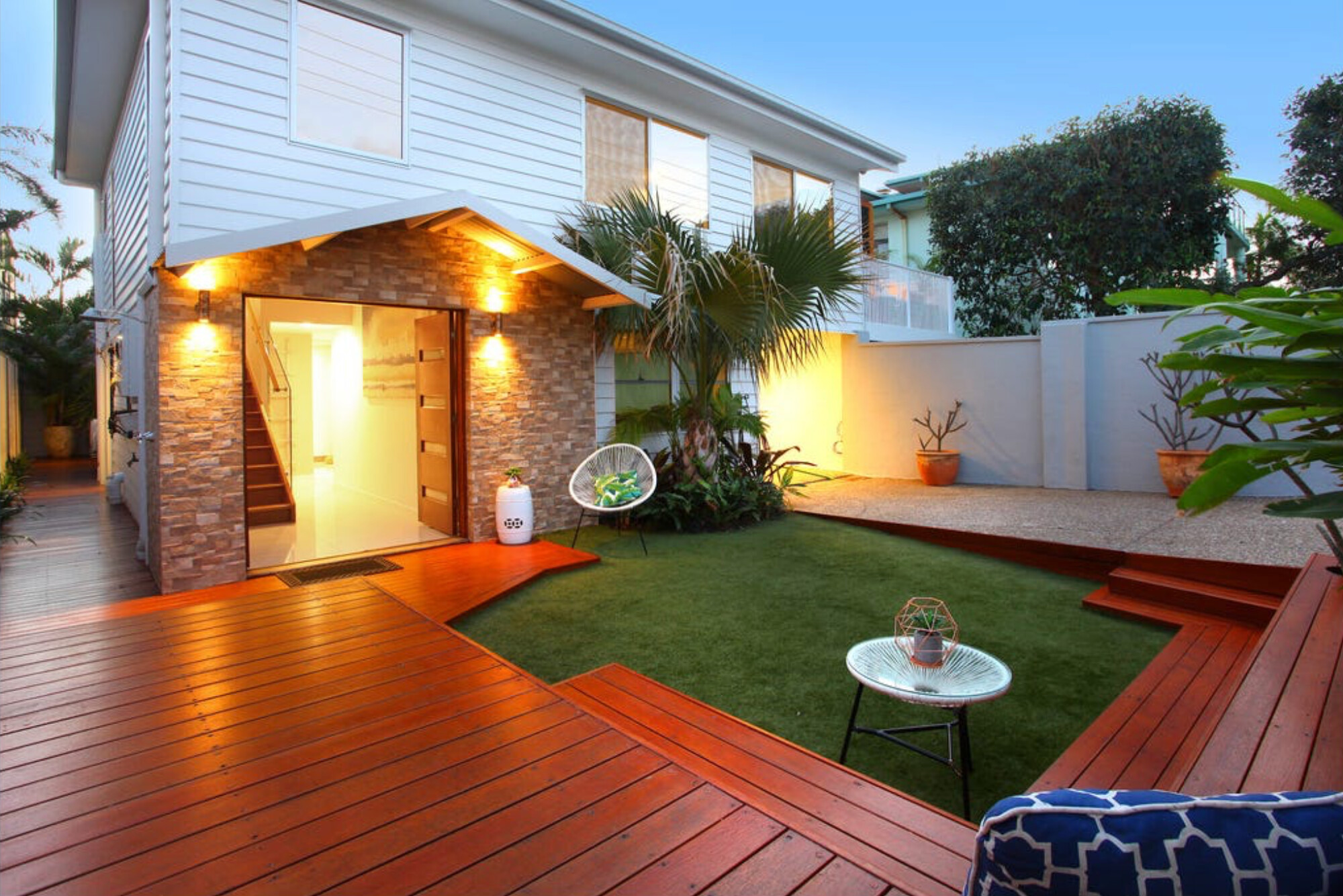 Completed Mermaid Beach courtyard and entry